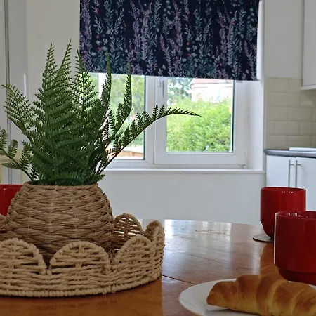 Galtres House -spacious With Garden & Parking * Easingwold